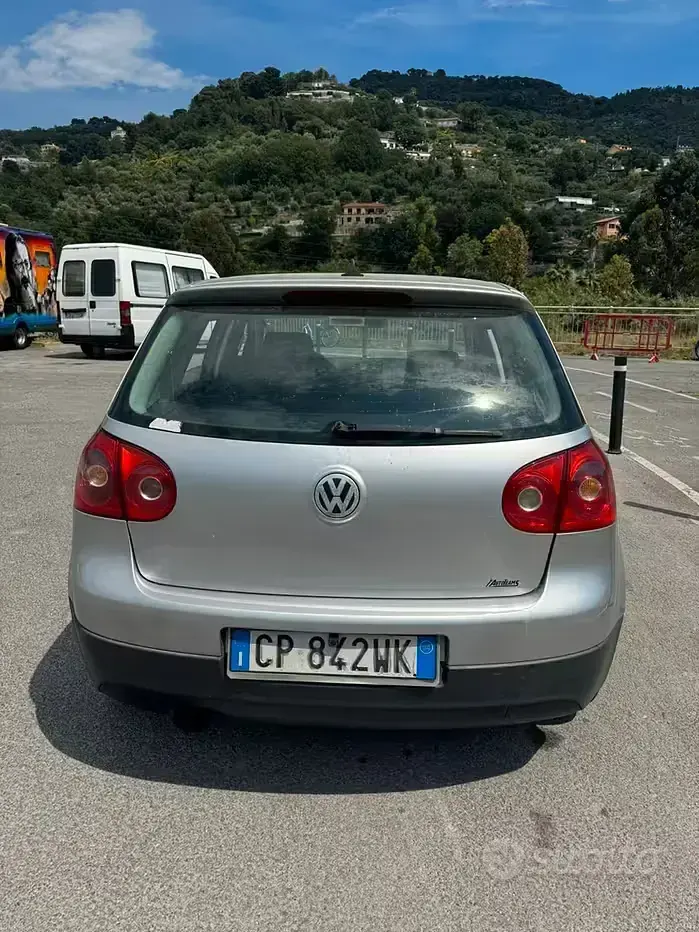 Usata VW Golf IV 105 CV (77 kW) 2004 Berlina