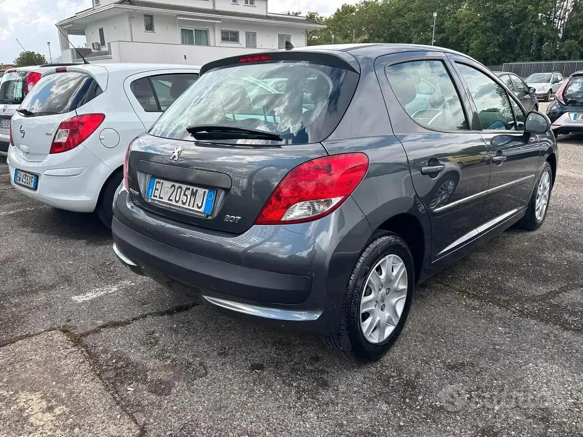 Usata Peugeot 207 68 CV (50 kW) 2012 Grigio Berlina