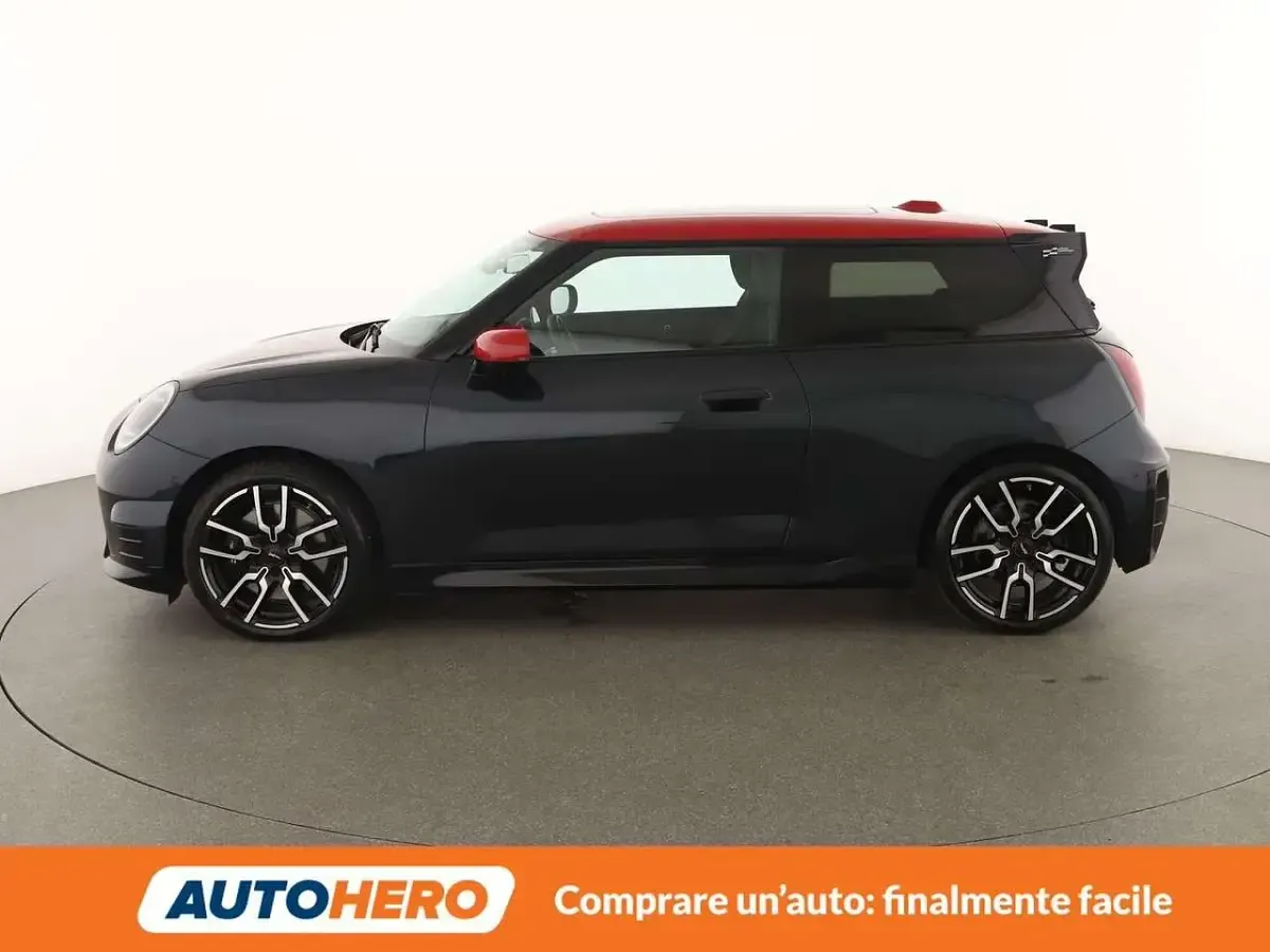 Usata Mini Cooper SE 64 kW (88 CV) 2024 Nero Utilitaria