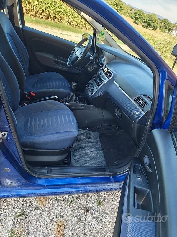 Usata Fiat Grande Punto 75 CV (55 kW) 2009 Blu Utilitaria