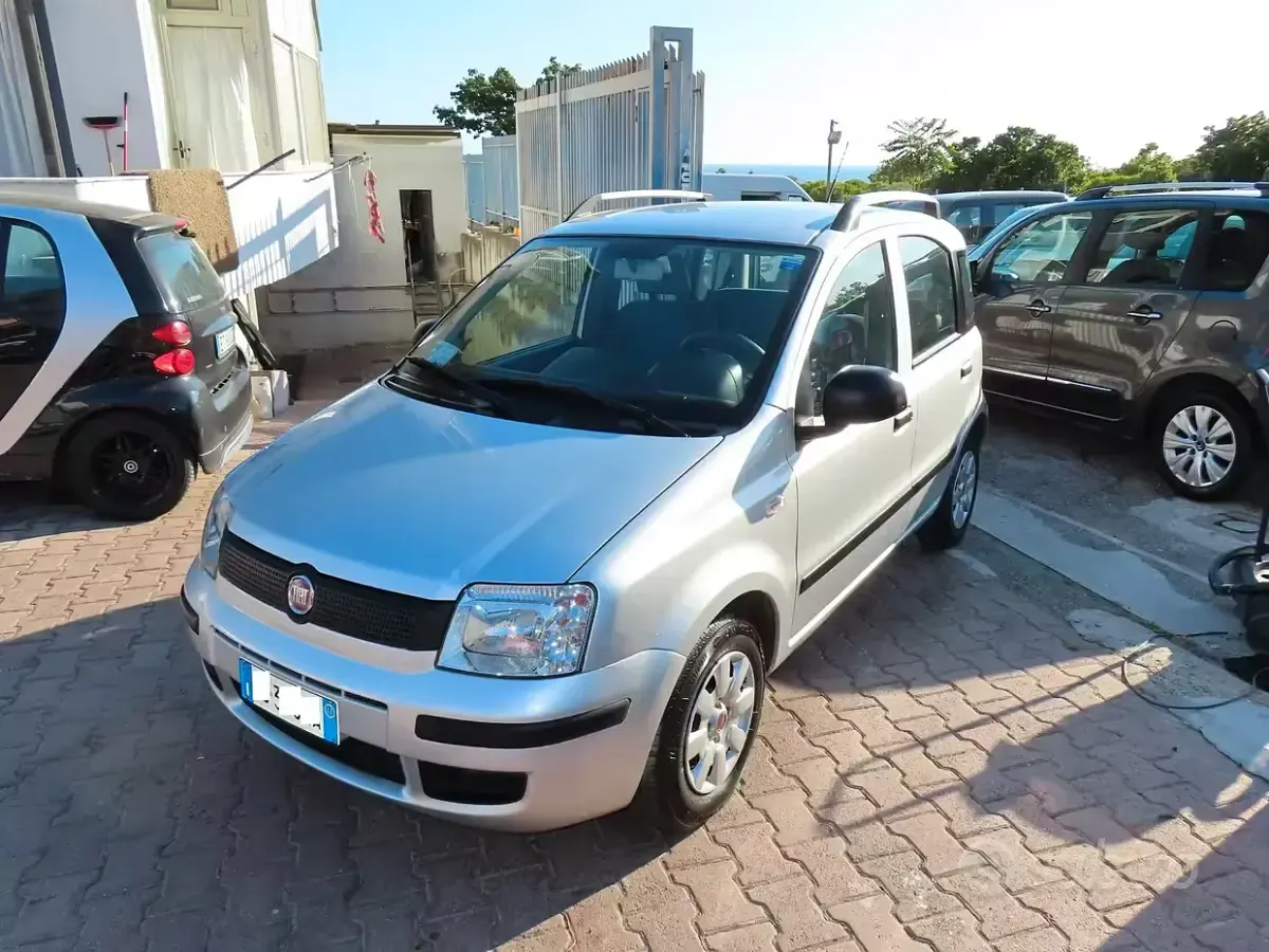 Usata Fiat Panda Dynamic 69 CV (50 kW) 2011 Grigio Utilitaria