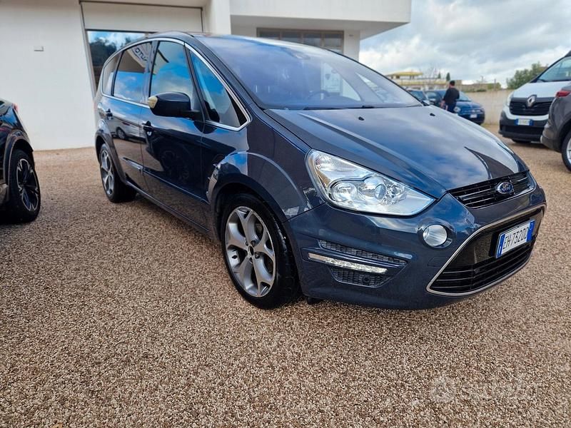 Usata Ford S-MAX Titanium 163 CV (119 kW) 2012 Blu Monovolume