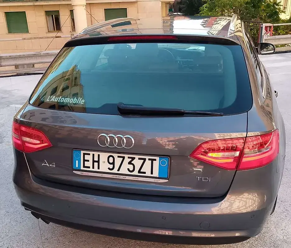 Usata Audi A4 Advanced Plus 177 CV (130 kW) 2012 Grigio Station wagon