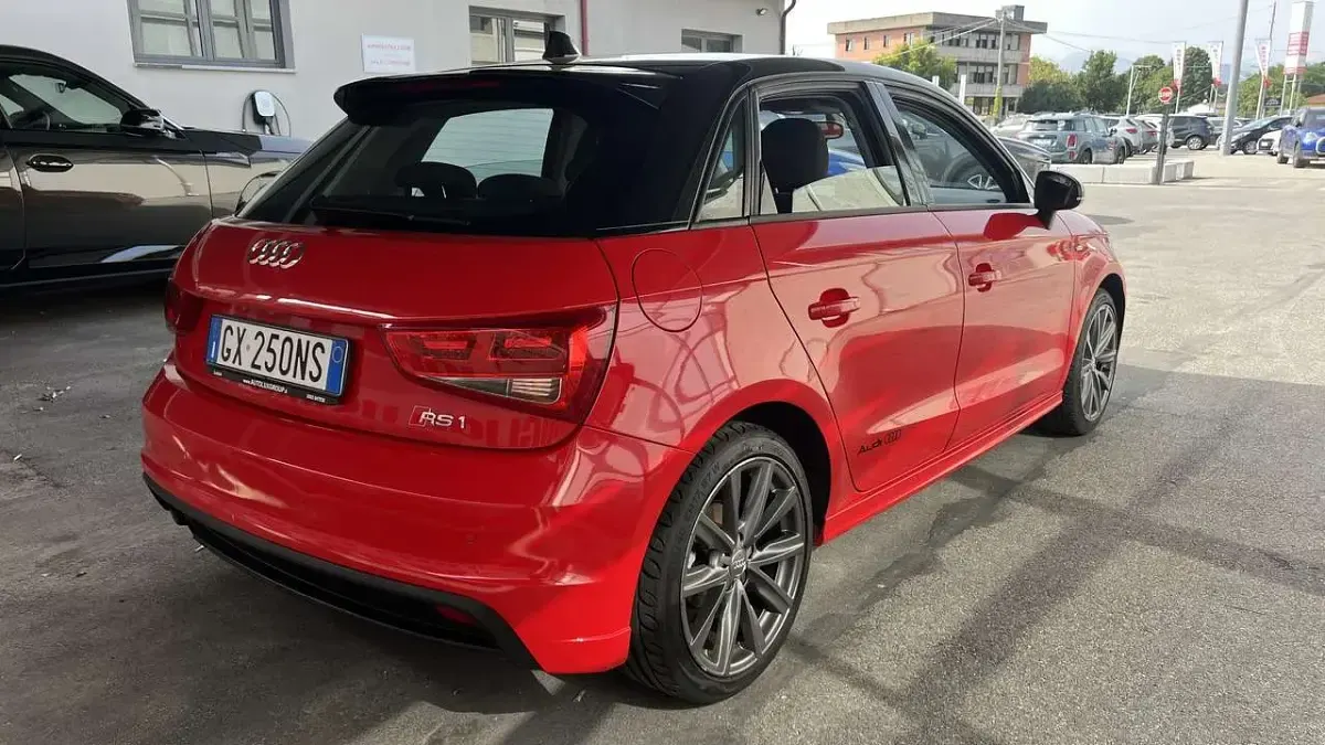 Usata Audi A1 Sportback S-Line 86 CV (63 kW) 2015 Rosso Utilitaria