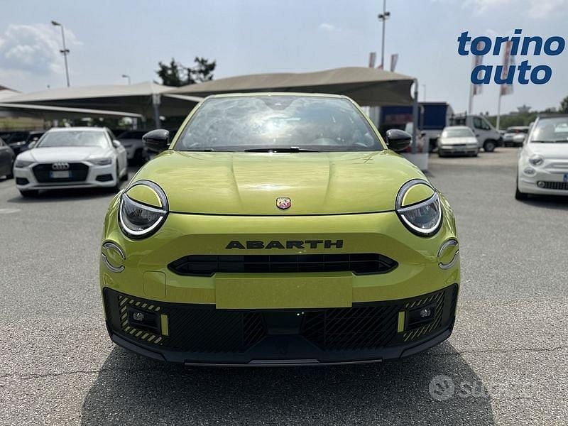 Nuova Abarth 600e Turismo 2025 Giallo SUV
