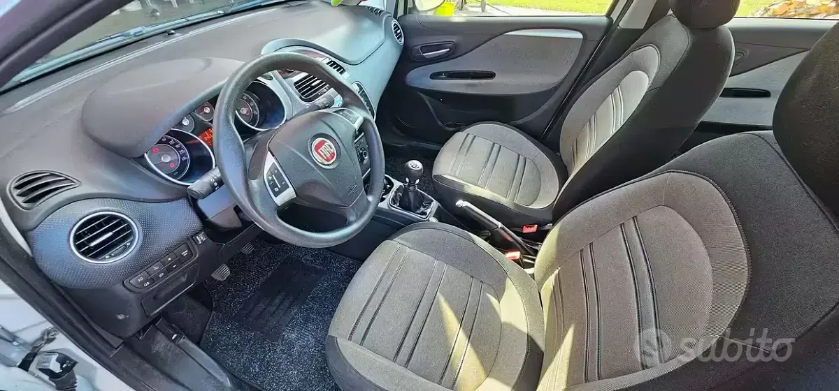 Usata Fiat Punto Evo Active 77 CV (56 kW) 2010 Bianco Utilitaria