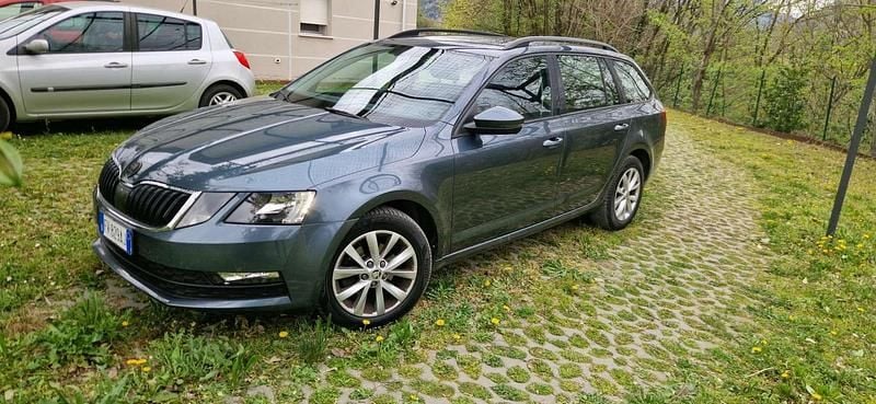 Usata Skoda Octavia Executive 116 CV (85 kW) 2019 Grigio Station wagon
