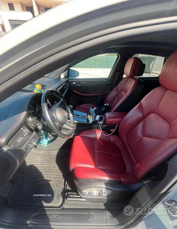 Usata Porsche Macan 265 CV (194 kW) 2023 Grigio SUV
