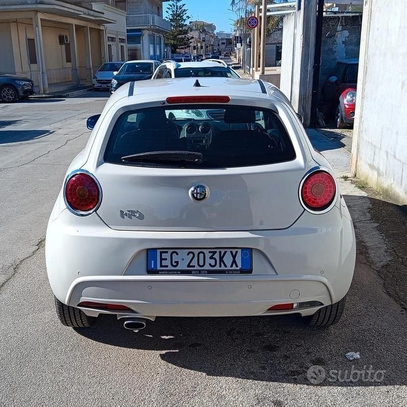 Usata Alfa Romeo MiTo Distinctive 95 CV (69 kW) 2011 Bianco Utilitaria