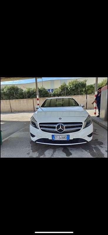 Usata Mercedes A180 Premium 109 CV (80 kW) 2014 Berlina