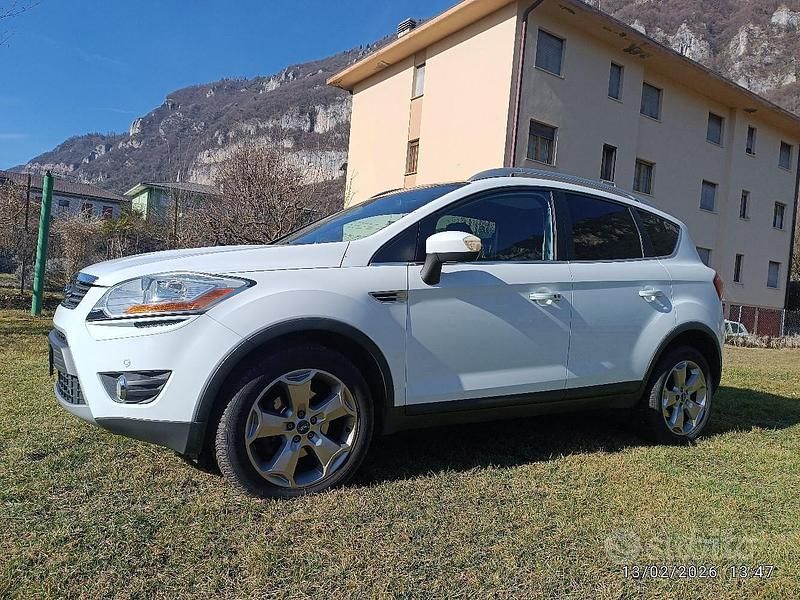 Usata Ford Kuga 136 CV (100 kW) 2010 Bianco SUV