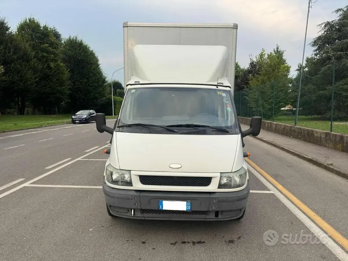 Usata Ford Transit 125 CV (91 kW) 2004 Bianco Furgone