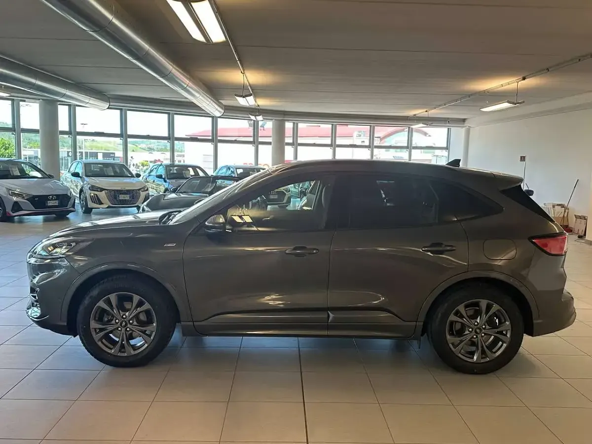 Usata Ford Kuga ST-Line X 150 CV (110 kW) 2020 Magnetic grey SUV