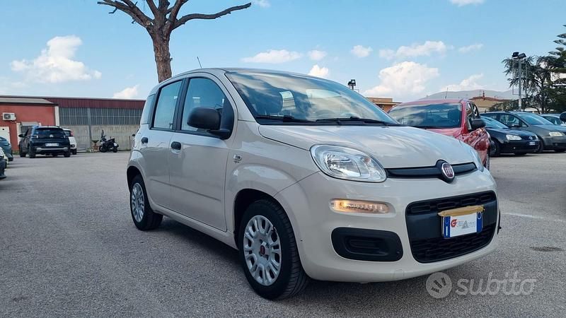 Usata Fiat Panda Easy 69 CV (50 kW) 2016 Beige Utilitaria