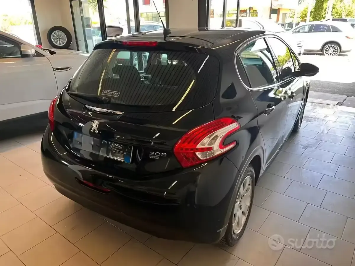 Usata Peugeot 208 Allure 115 CV (84 kW) 2013 Nero Utilitaria