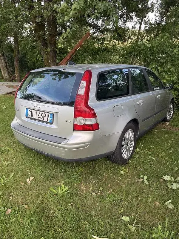 Usata Volvo V50 Summum 109 CV (80 kW) 2005 Grigio Station wagon