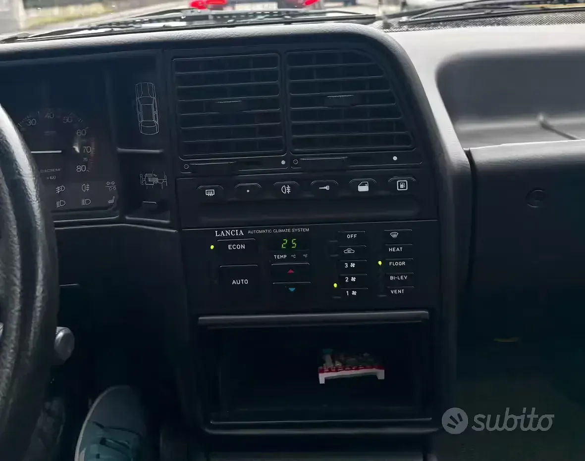 Käytetty Lancia Thema 120 HP (88 kW) 1987 Harmaa Sedan