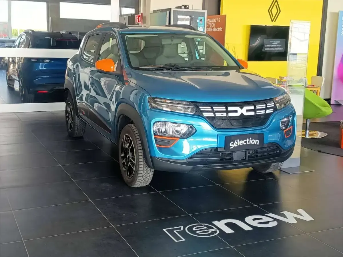 Usata Dacia Spring Expression 19 kW (26 CV) 2023 Blu/azzurro Utilitaria
