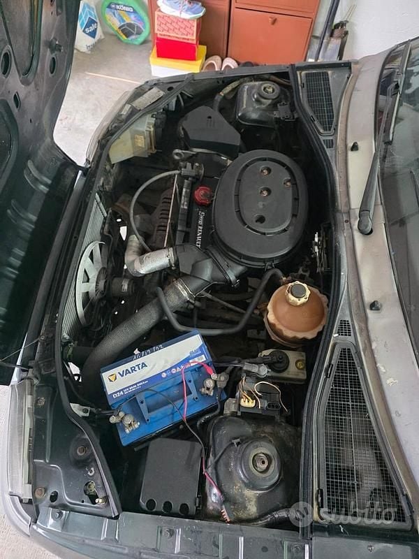 Usata Renault Clio 58 CV (42 kW) 1992 Verde Utilitaria