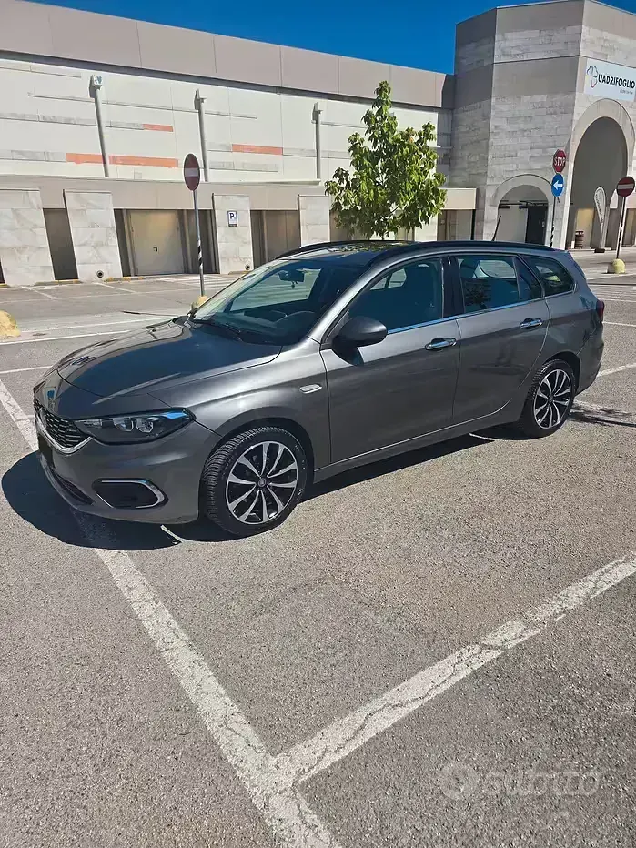Usata Fiat Tipo Lounge 120 CV (88 kW) 2019 Grigio Station wagon
