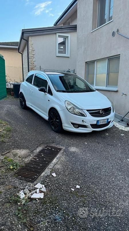 Occasion Opel Corsa OPC 90 ch (66 kW) 2009 Blanc Berline