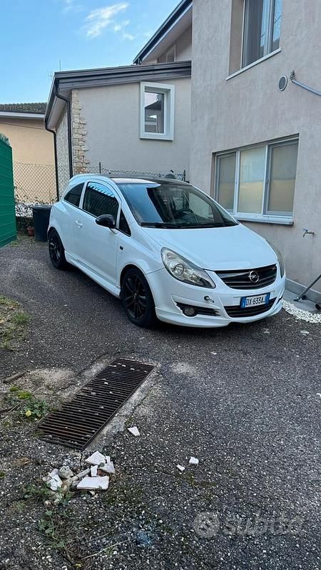 Usata Opel Corsa OPC 2009 Bianco Berlina