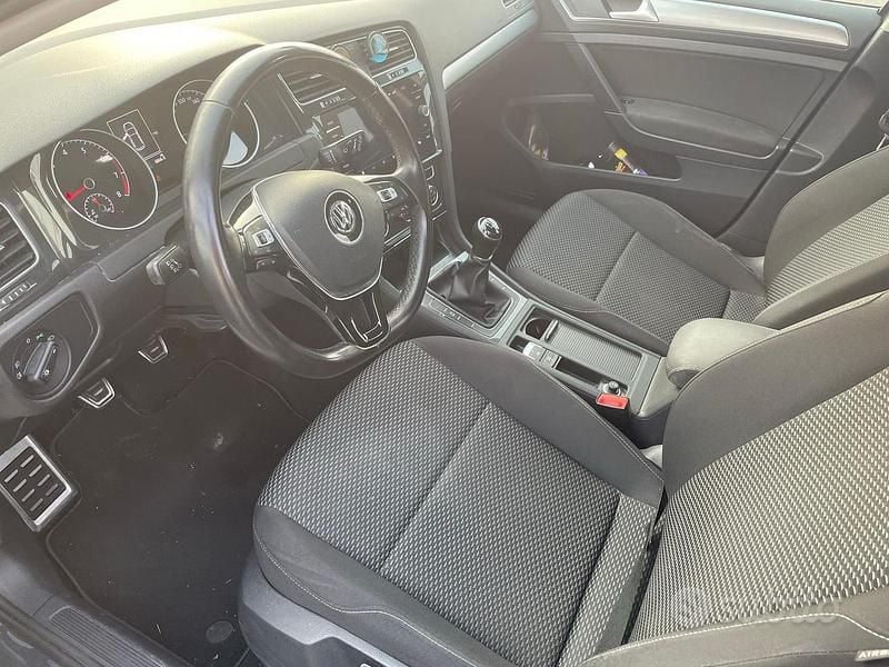 Usata VW Golf VII SE 105 CV (77 kW) 2018 Nero Utilitaria