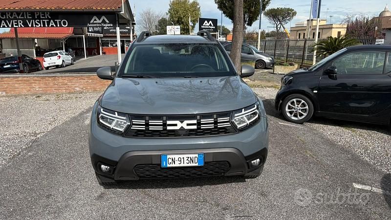 Usata Dacia Duster Journey 101 CV (74 kW) 2023 Grigio SUV