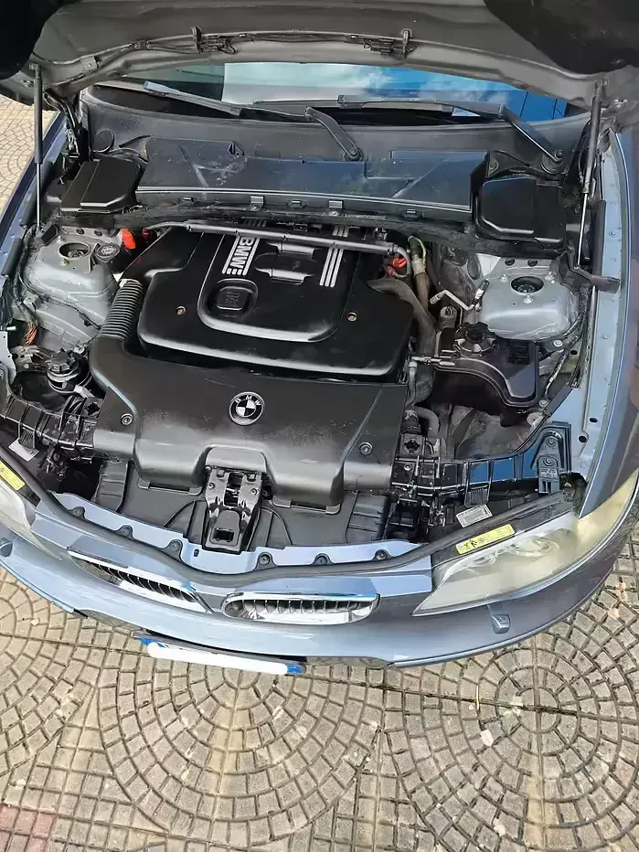 Usata BMW 118 122 CV (89 kW) 2004 Grigio Utilitaria