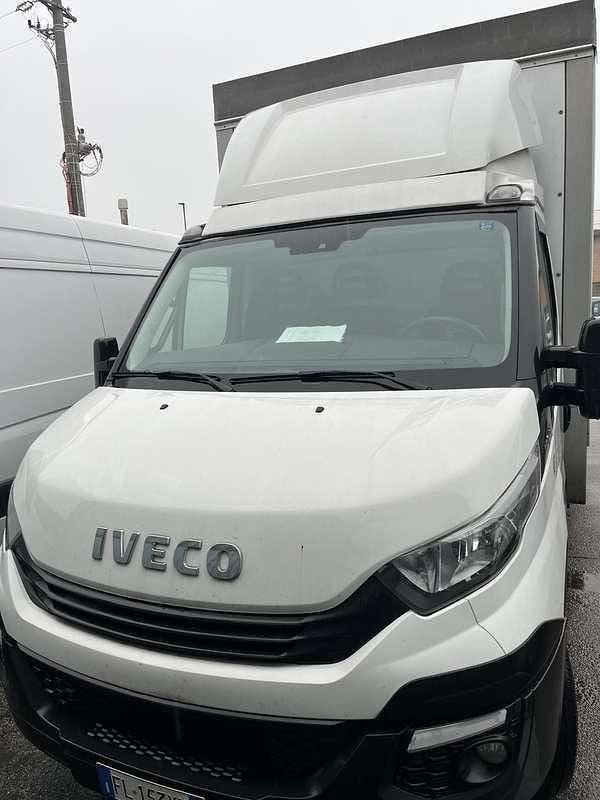 Usata Iveco Daily 126 CV (92 kW) 2017