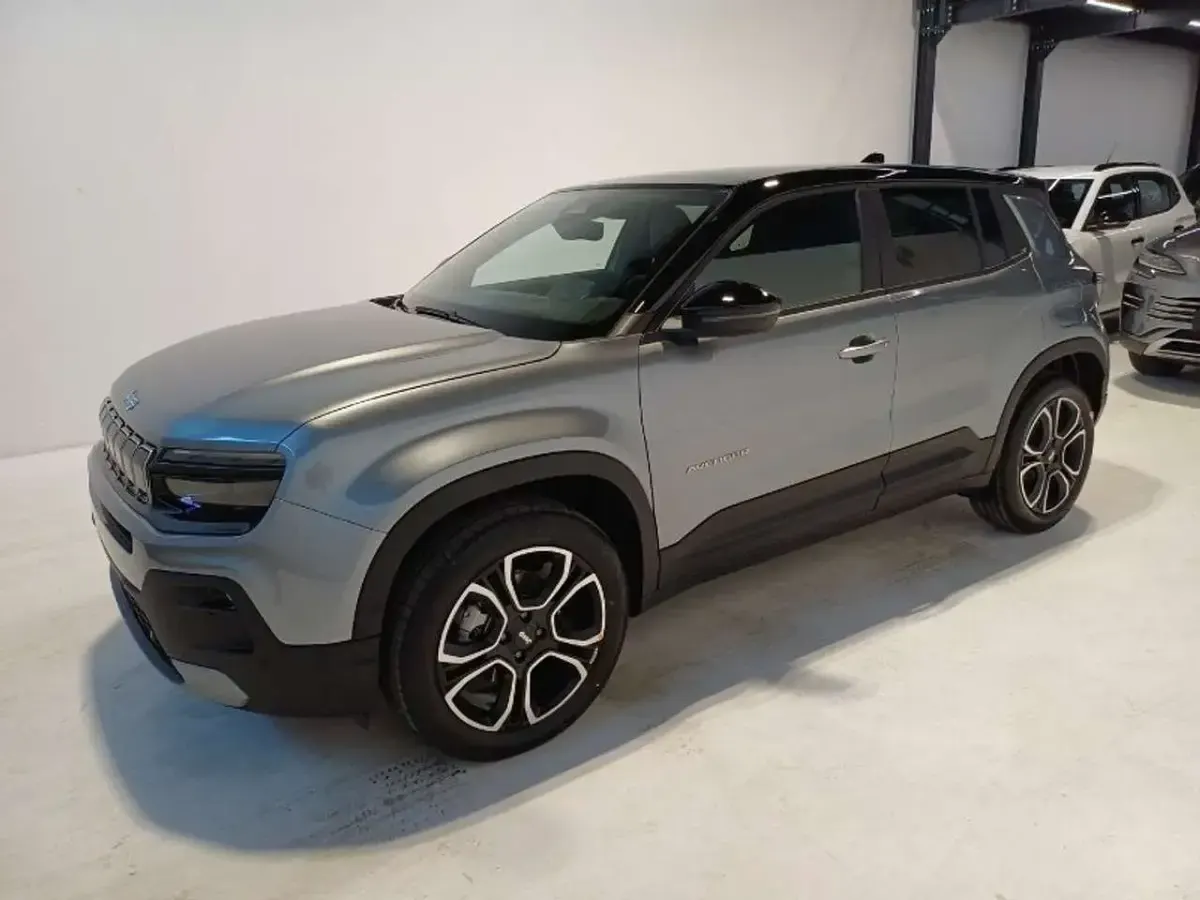 Nuova Jeep Avenger Summit 109 CV (80 kW) 2026 Nero SUV
