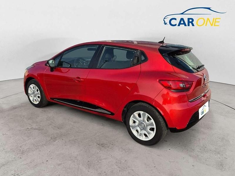 Usata Renault Clio IV 73 CV (53 kW) 2013 Rosso Berlina