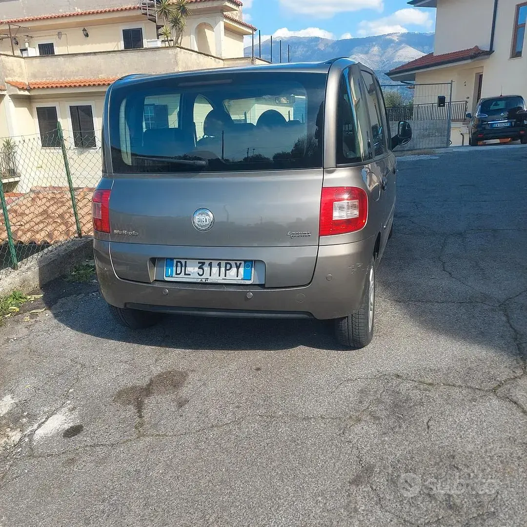 Usata Fiat Multipla 103 CV (75 kW) 2007 Marrone Monovolume