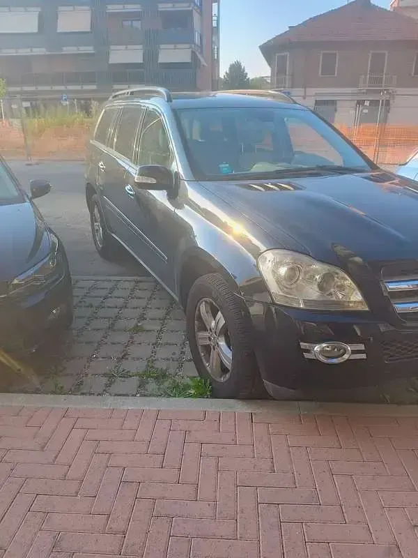 Usata Mercedes GL320 224 CV (164 kW) 2007 Nero SUV