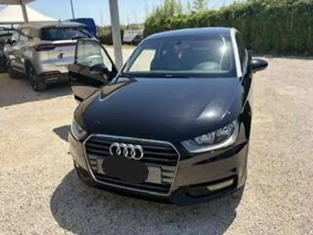 Usata Audi A1 Sportback Admired 90 CV (66 kW) 2016 Nero Utilitaria