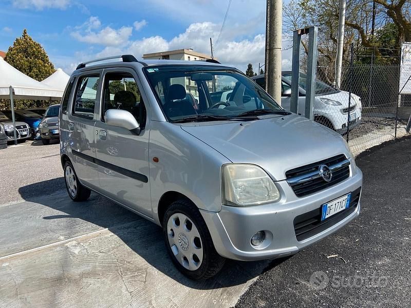 Grigio Usata 2006 Opel Agila Due volumi | 2600 € (Cara) - Immagine 1/4