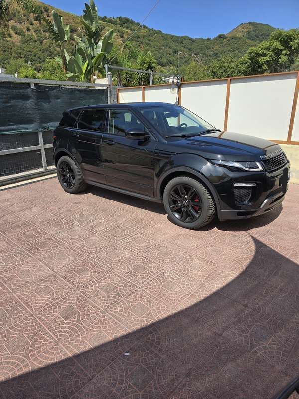 Usata 2017 Land Rover Range Rover evoque SUV | 21.000 € (Buon prezzo) - Immagine 1/4