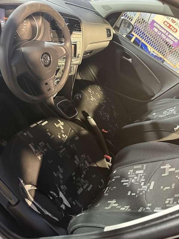 Usata VW Polo Comfortline 90 CV (66 kW) 2015 Argento Berlina