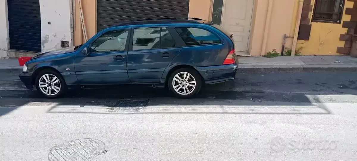 Usata Mercedes C200 192 CV (141 kW) 1998 Bluazzurro Station wagon
