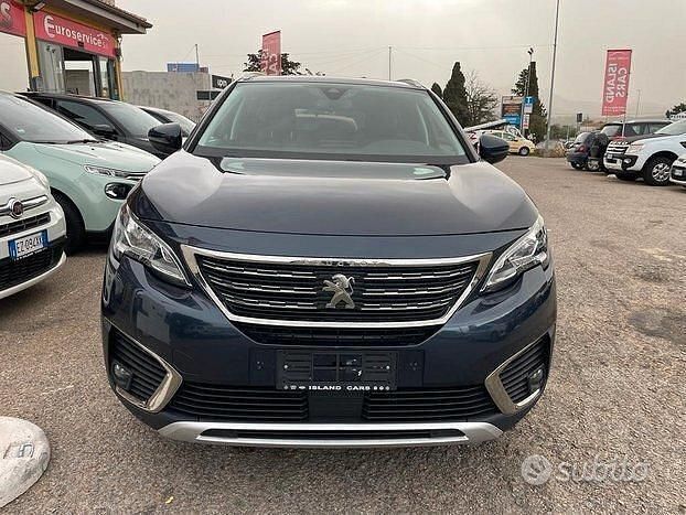 Usata Peugeot 5008 Allure 130 CV (95 kW) 2019 Blu Berlina