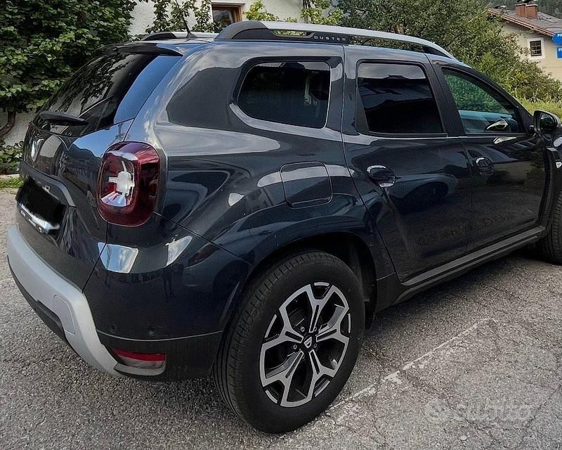 Usata Dacia Duster Prestige 101 CV (74 kW) 2020 Grigio SUV
