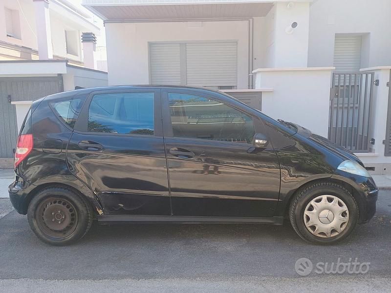 Usata Mercedes A180 Classic 109 CV (80 kW) 2007 Nero Utilitaria