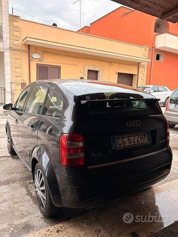 Usata Audi A2 75 CV (55 kW) 2005 Nero Utilitaria