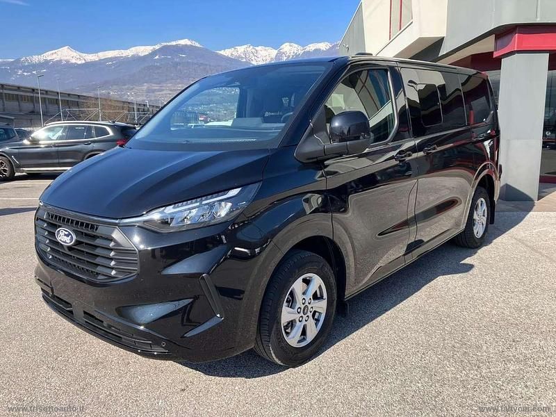 Usata Ford Transit Custom Titanium 136 CV (100 kW) 2025 Nero Station wagon