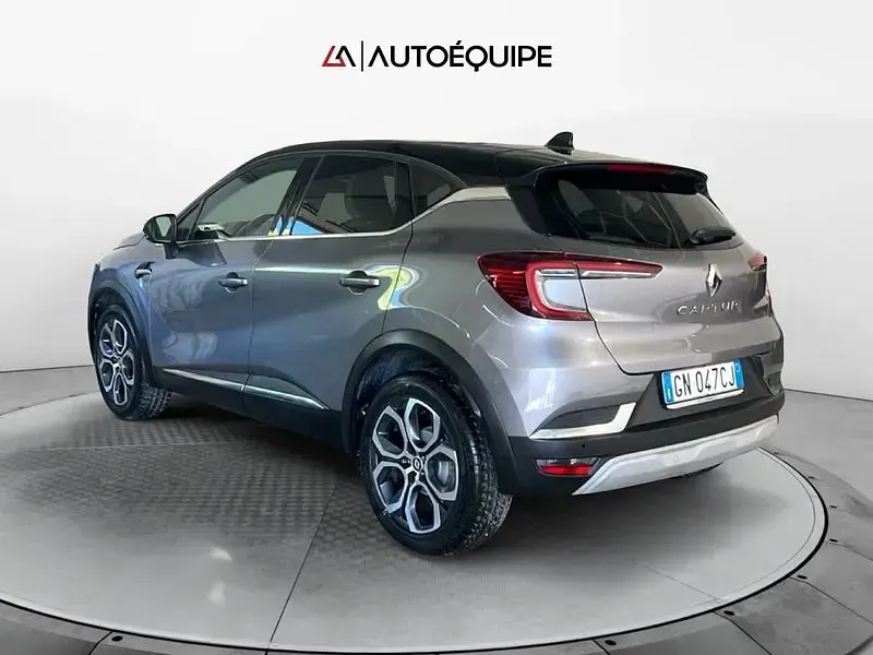 Usata Renault Captur Intens 101 CV (74 kW) 2023 Grigio SUV