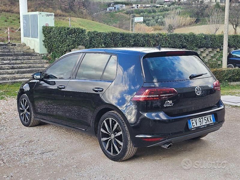 Usata VW Golf VII GTD 105 CV (77 kW) 2014 Nero Utilitaria