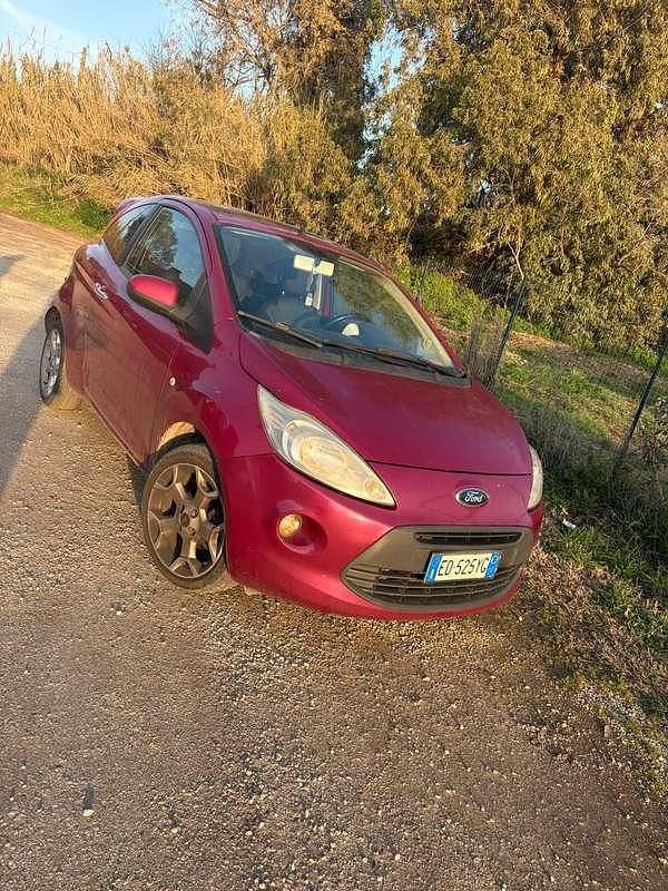 Usata Ford Ka 75 CV (55 kW) 2010 Rosso Berlina