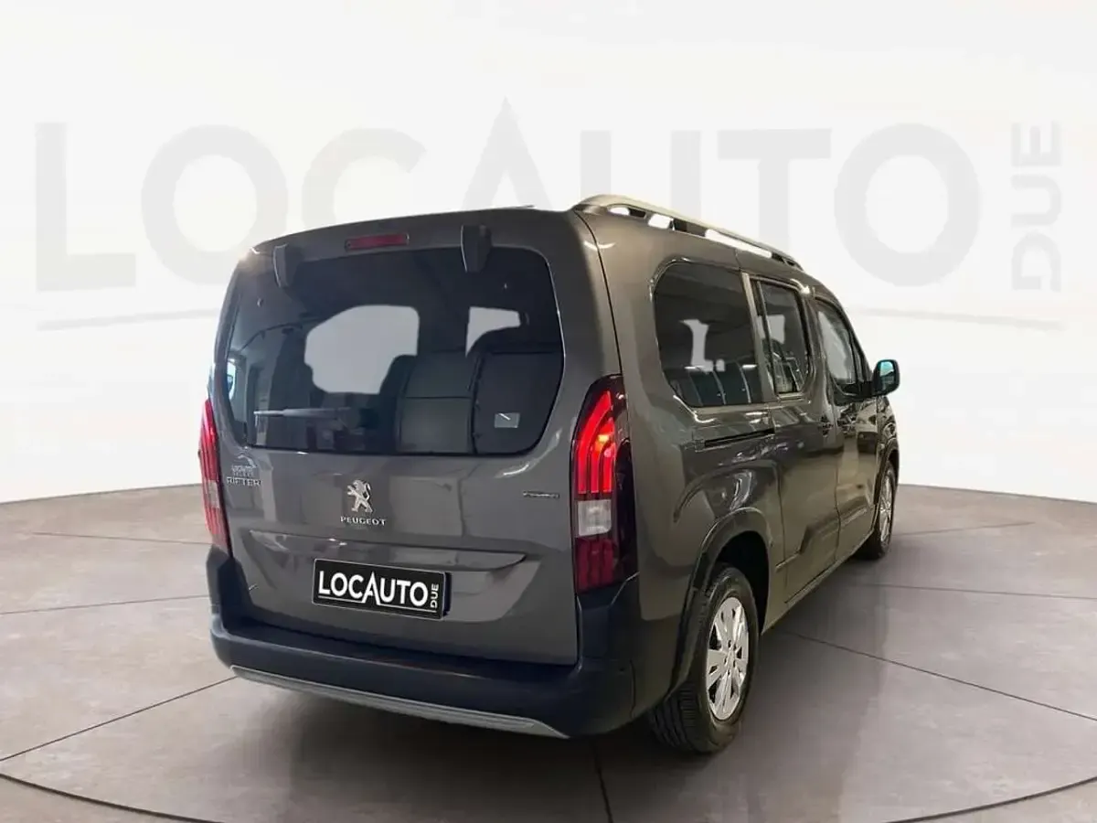Usata Peugeot Rifter Allure 110 CV (80 kW) 2019 Grigio Monovolume