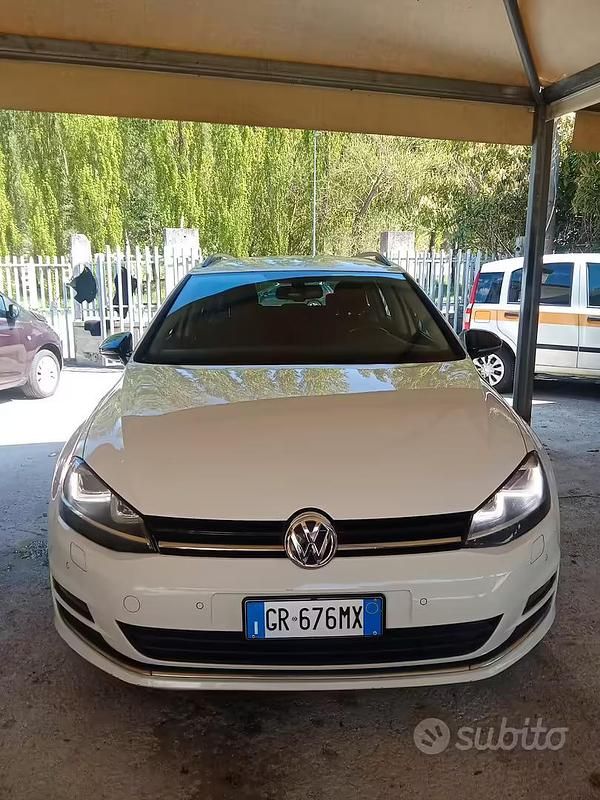 Usata VW Golf VII 110 CV (80 kW) 2015 Bianco Station wagon