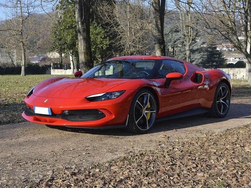 Usata Ferrari 296 829 CV (609 kW) 2023 Rosso corsa Coupé